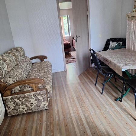 Lux-2-Or-1- Persons Irodion Evdoshvili Street #15 Кутаїсі Екстер'єр фото